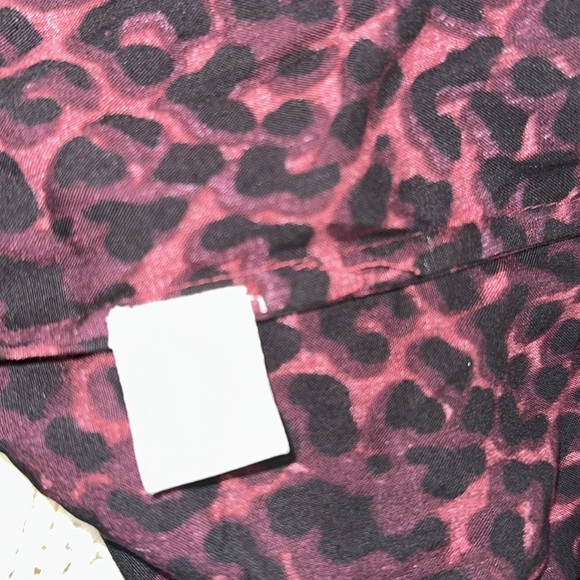 Intro burgundy & black leopard print Button Down Shirt size 1X - Picture 6 of 7